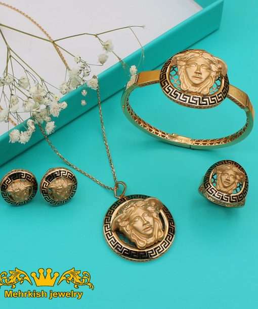 سرویس ورساچ