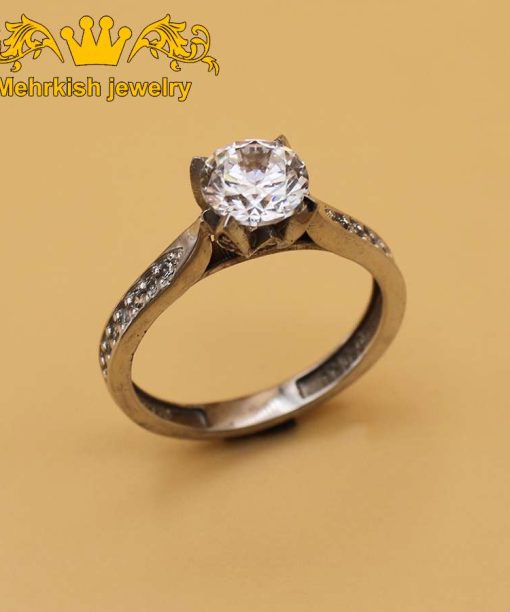 انگشتر سولیتر