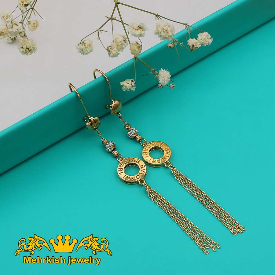 گوشواره آویز بولگاری طلای ۱۸ عیار بلند کد 7130 گوشواره آویز بولگاری طلای ۱۸ عیار بلند کد 7130