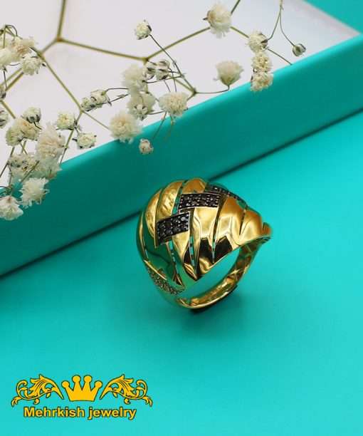 انگشتر هیوا طلای ۱۸ عیار نگین اتمی زرد و مشکی کد B-938